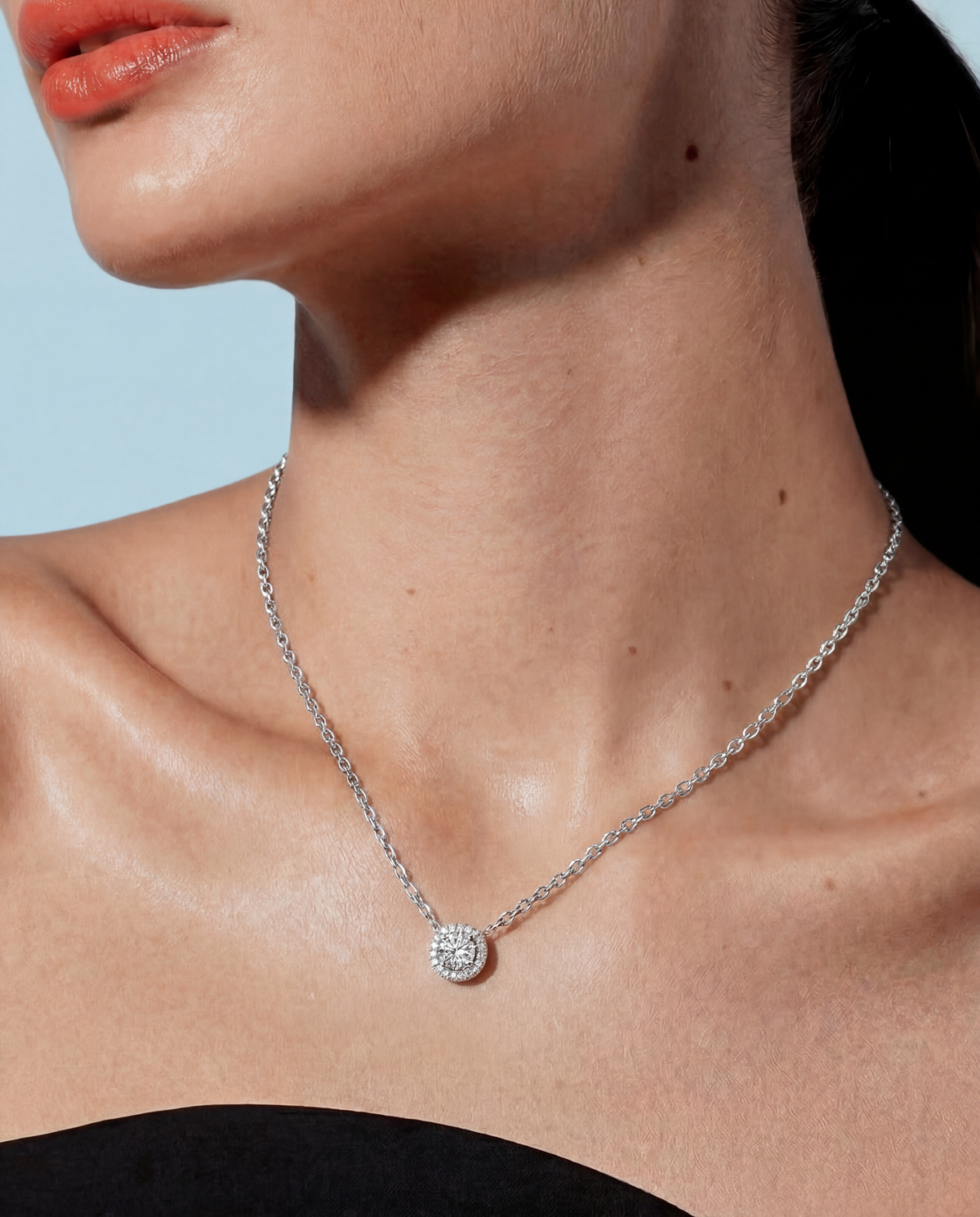 Round Brilliant Cut Halo Pendant White Gold 160