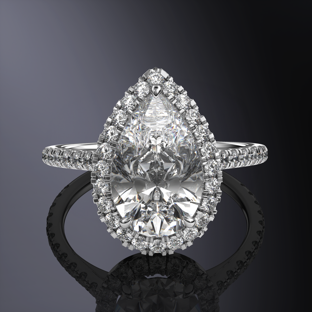 Bague auréole poire blanche avec pavé